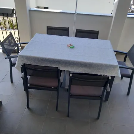Apartment Niko Malinska