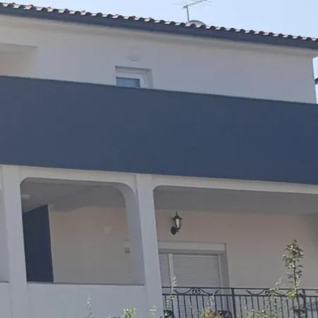 Niko Apartament *