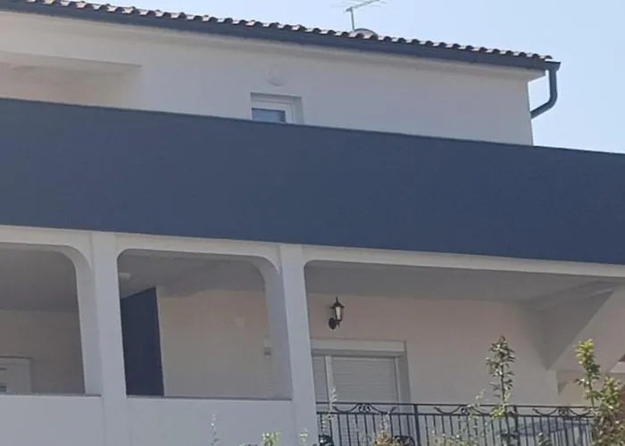 Niko Apartament *